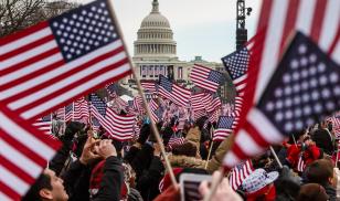 People in Washington, D.C. Editorial credit:  Eliyahu Yosef Parypa / Shutterstock.com